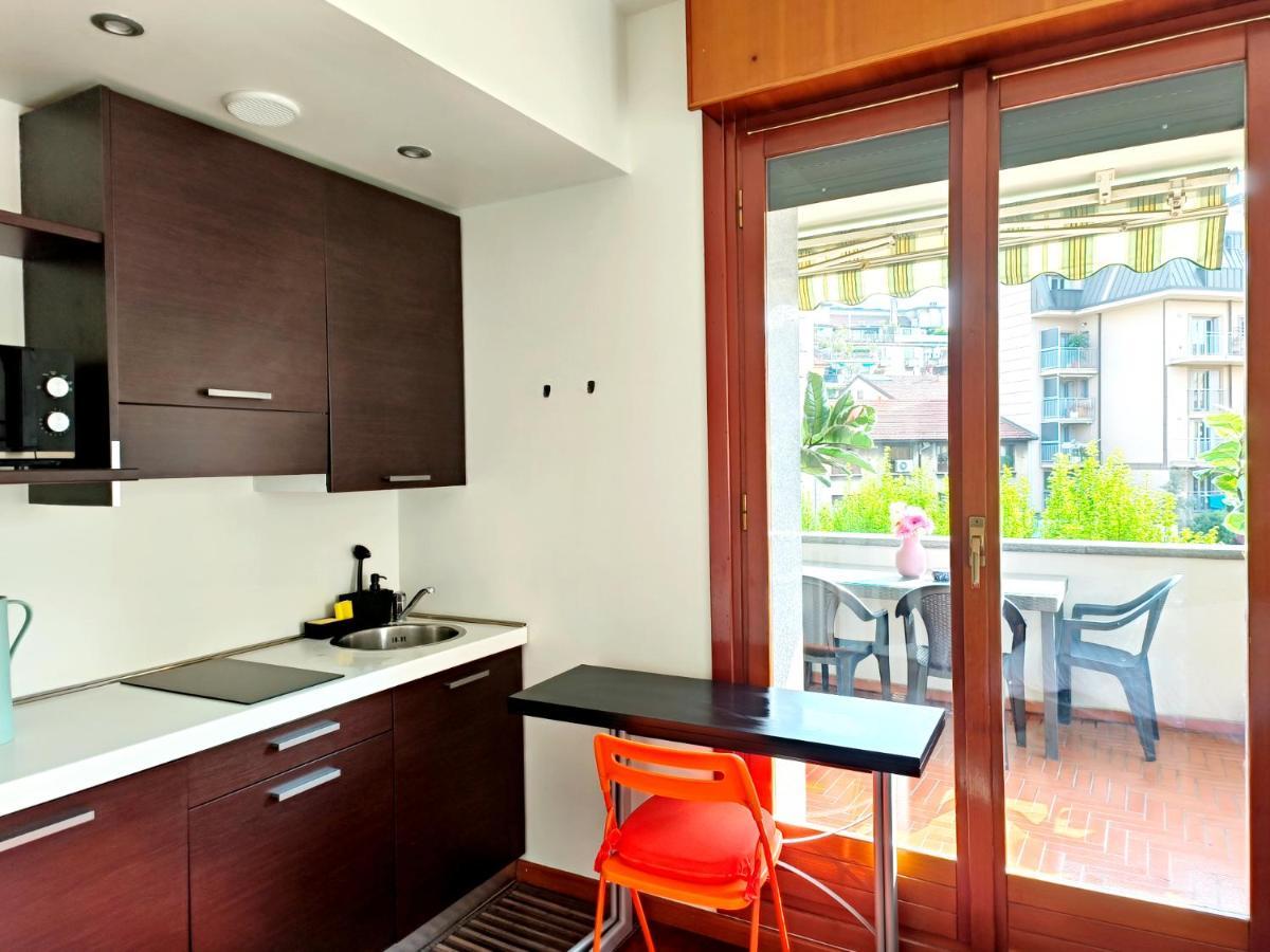 Exclusive And Unobtainable Big Terrace In Milano Downtown With Ac, Wifi, Subway M1 And M2 In Shopping Area Milão Exterior foto